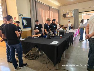 Feira do Empreendedorismo do ColÃ©gio Laranjeiras foi mais um sucesso em vendas e participaÃ§Ã£o